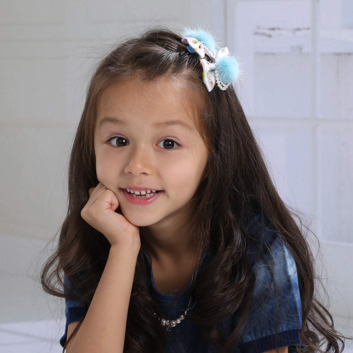 POMPOM HAIRCLIP(BLUE) image 1