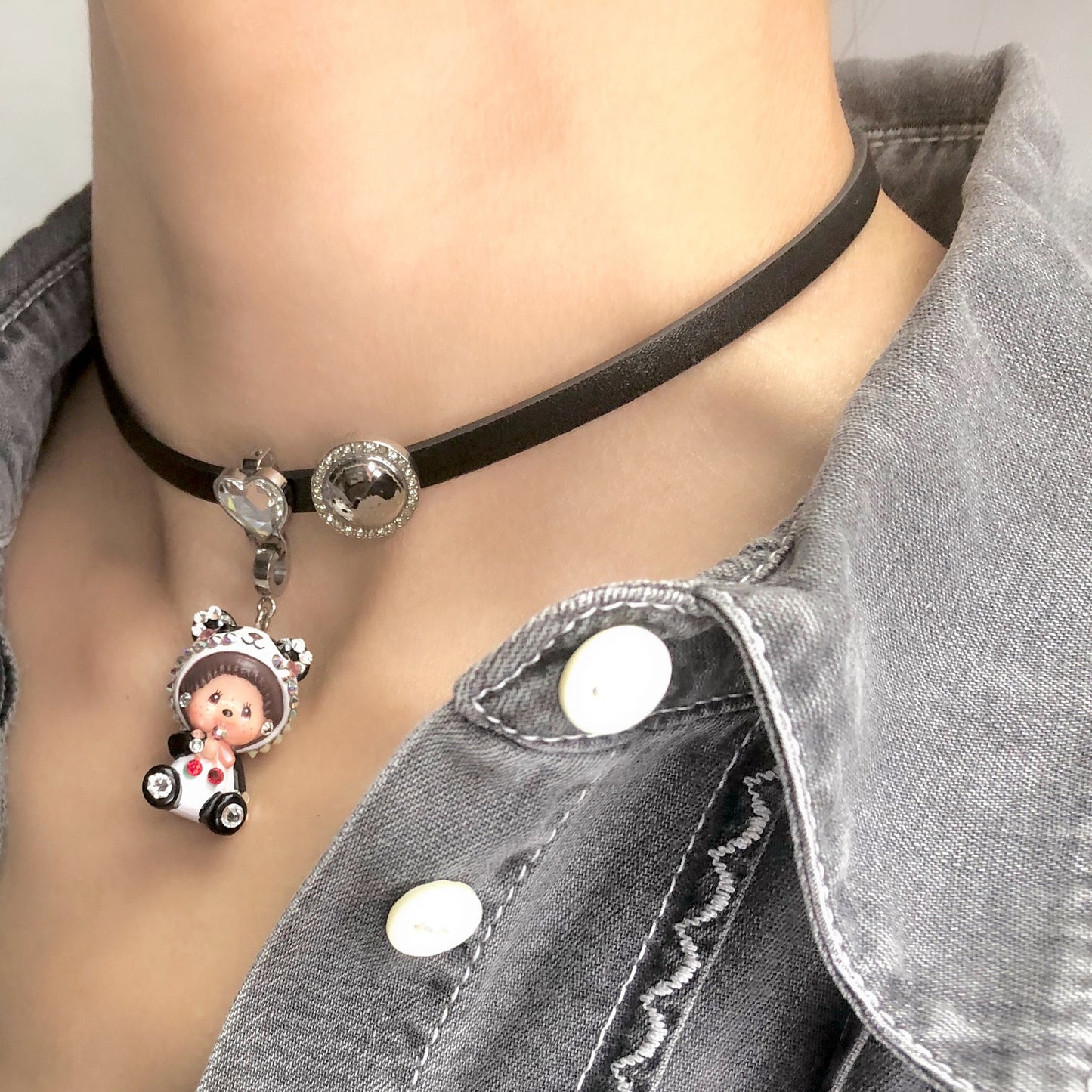 LEATHER CHOKER (SILVER) image 3